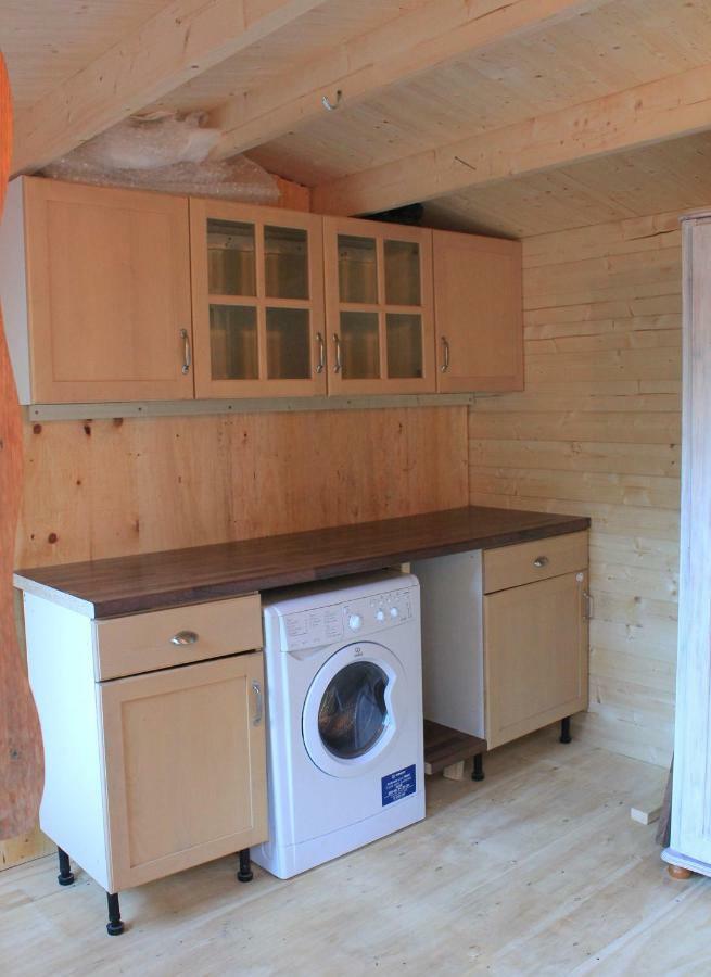 Arivonie Lochside Holiday home